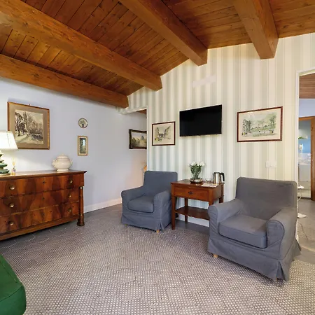 La Foresteria Di Serracavallo 住宿加早餐酒店 *